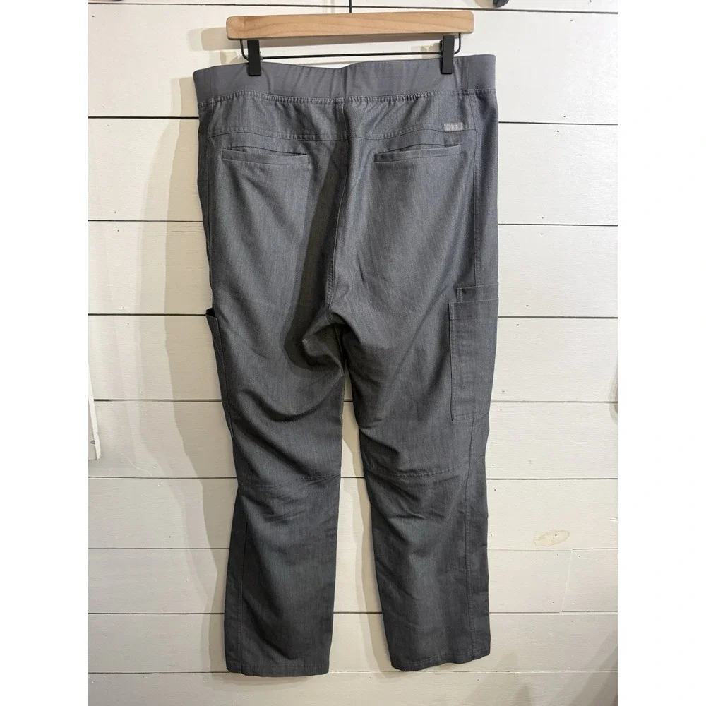 Figs Scrubs Light GRAY 2 Piece‎ Set: Men's Shirt Size Large & Pants Size XL